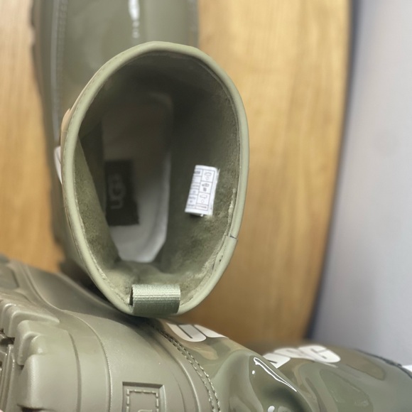 UGG Australia Women's Classic Brellah Waterproof Mini Boots Olive Green Shoes - Picture 6 of 14